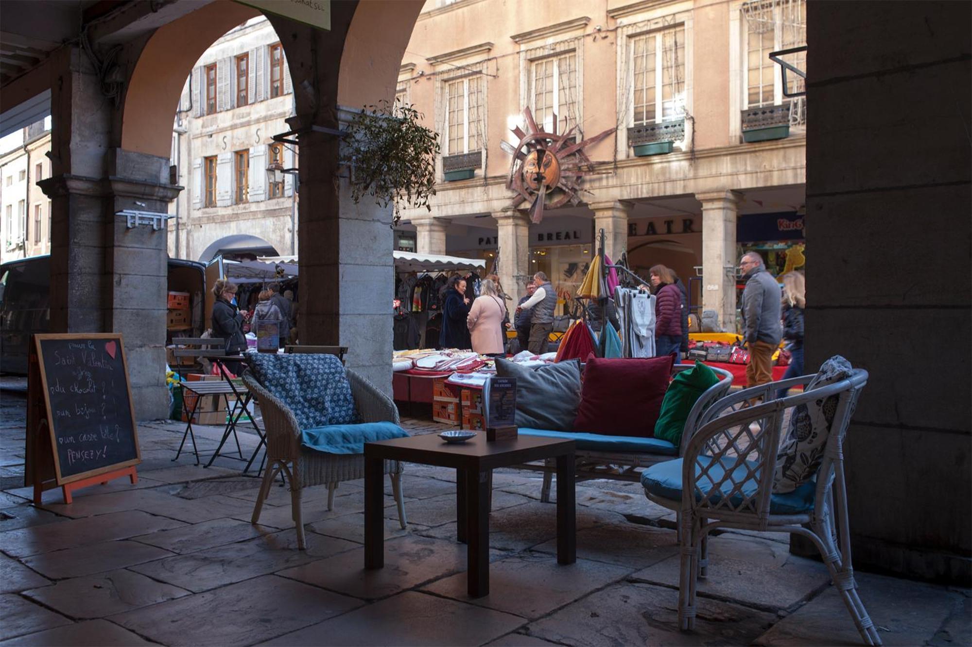 Appart Hotel Eugenie Louhans Ruang foto